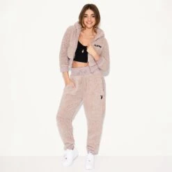 Sherpa Jogger -Best Clothing Store 3 541285 541290 SHERPA HOODIE AND JOGGER MOCHA 0290 1937b83f cca7 4df1 82da 8b9780b0d564