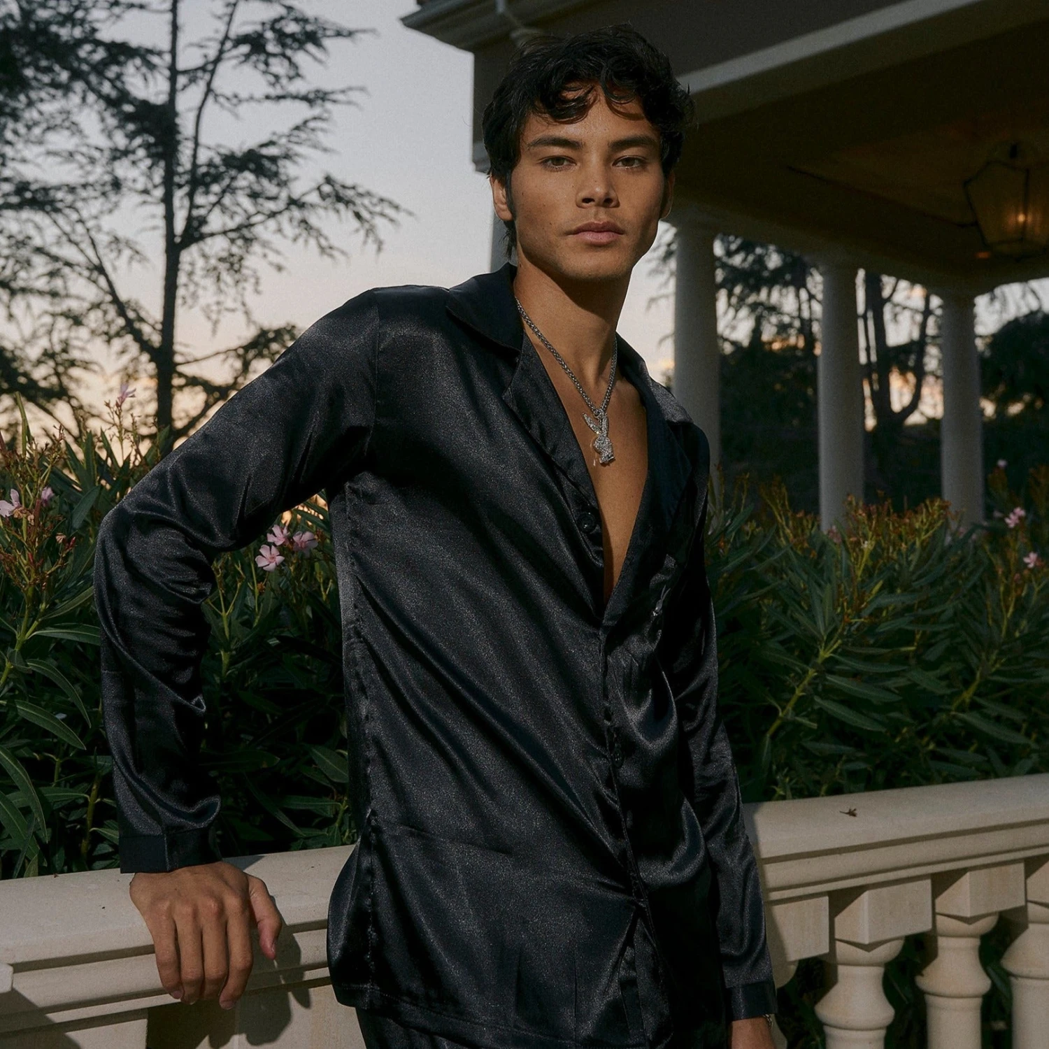 Satin Mansion Lounge Set 4 Satin Mansion Lounge Set - Image 2